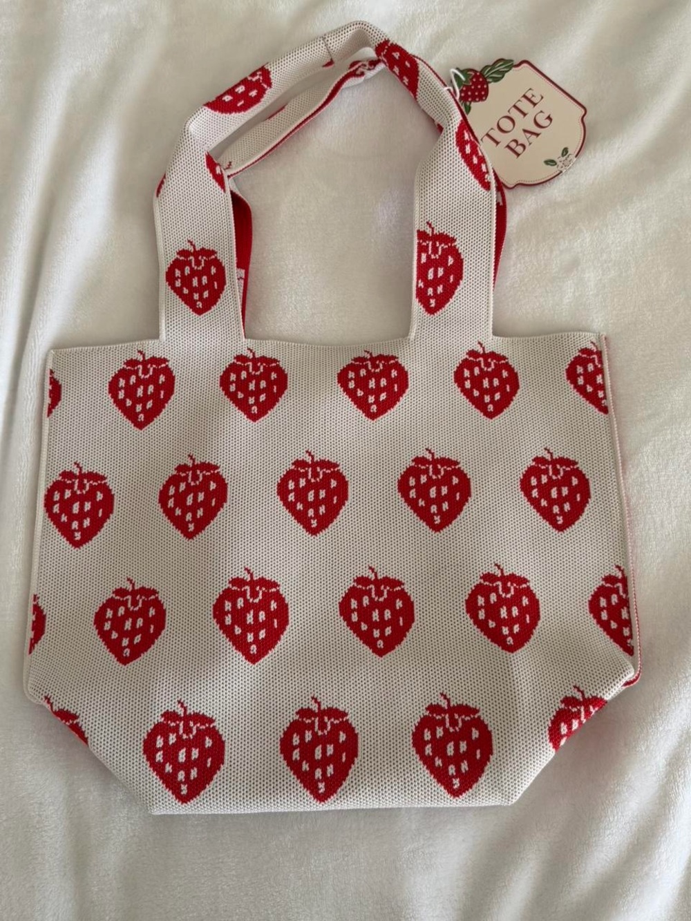 Strawberry Fields Knit Tote Bag - Picture 3 of 5